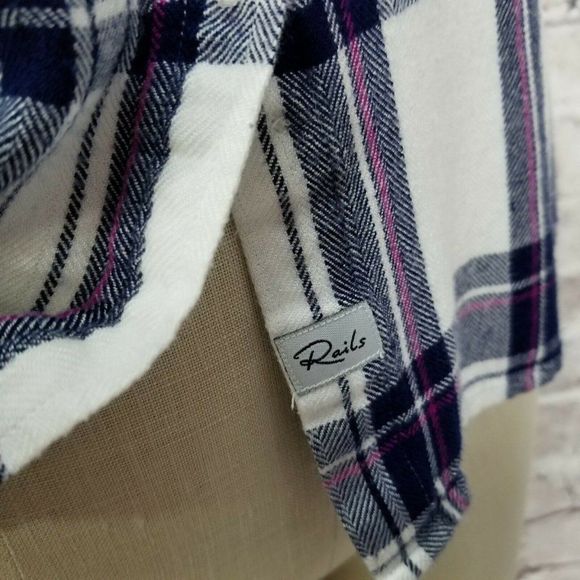 Rails Britt Womens Size XS Rolled Cap Sleeve Plaid Button Front Top - Picture 5 of 8